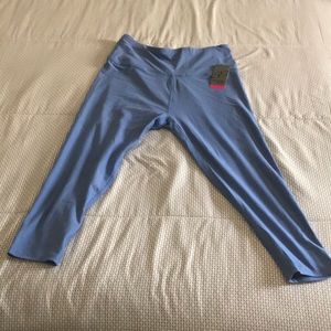 Capri workout leggings